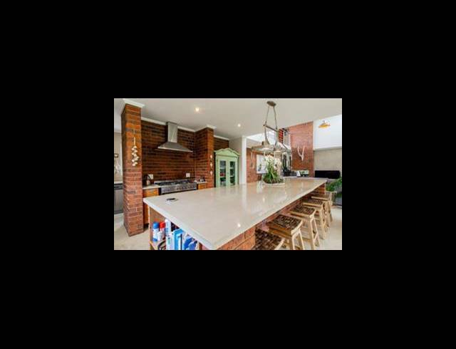 5 BEDROOM HOUSE FOR SALE IN MEYERSDAL ECO ESTATE